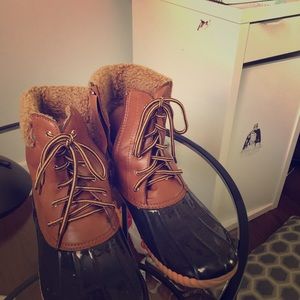 Rain resistant, winter boots.